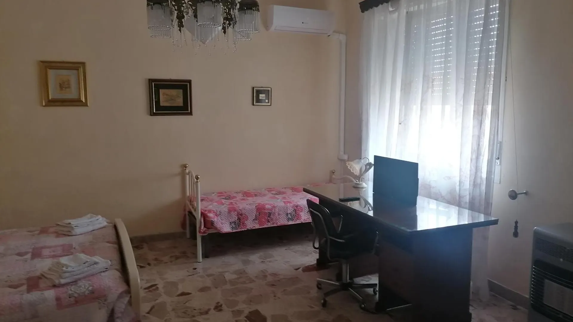 San Caloiru Home Naro